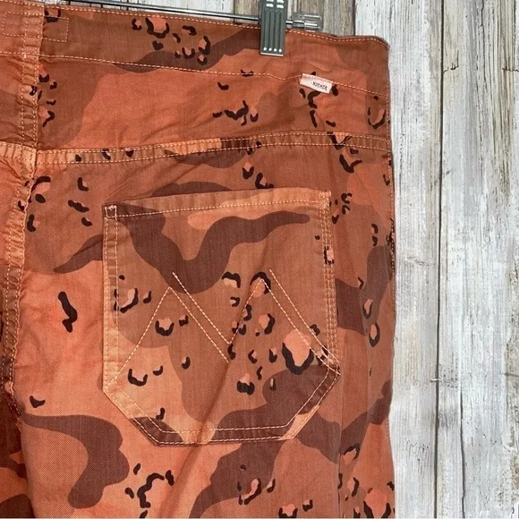NWT MOTHER The Catch All Ankle Mushroom Mayhem Shrimp Print Baggy Pants Size 27 - Picture 10 of 11